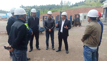 石鎮(zhèn)槐、陳箐帶隊(duì)暗訪督導(dǎo)重大項(xiàng)目建設(shè)和安全生產(chǎn)工作